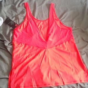 Under Armour Tops - Under Armour HeatGear Women's Tank Top Under Armour Tops - Under Armour HeatGear Women's Tank Top